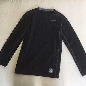 NIKE PRO COMBAT Hyperwarm compression shirt